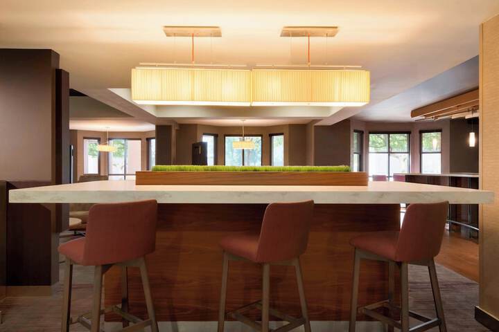 Courtyard by Marriott Akron Fairlawn