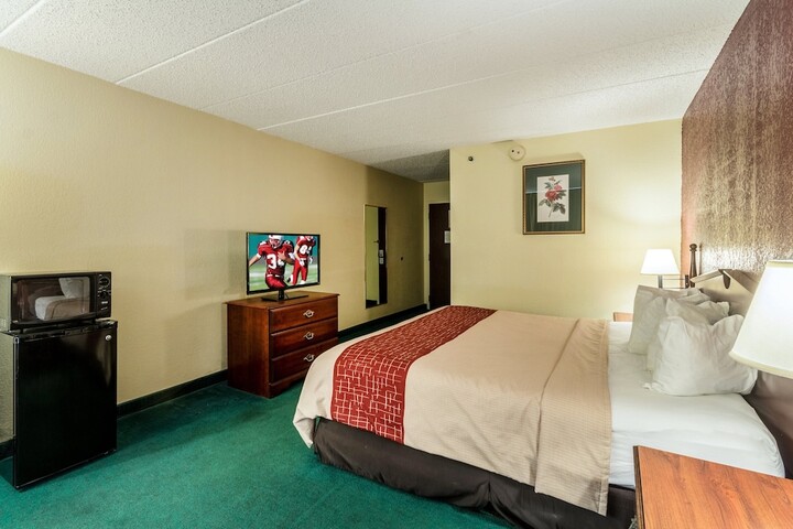 Room 19 of 34