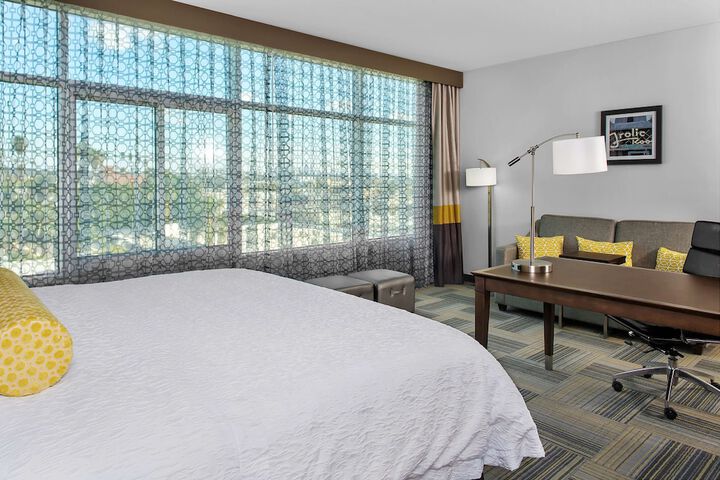 Room 8 of 31