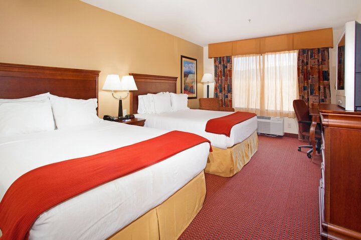 Room 19 of 34
