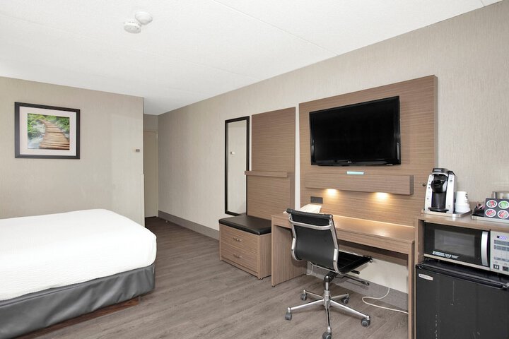Room 15 of 53