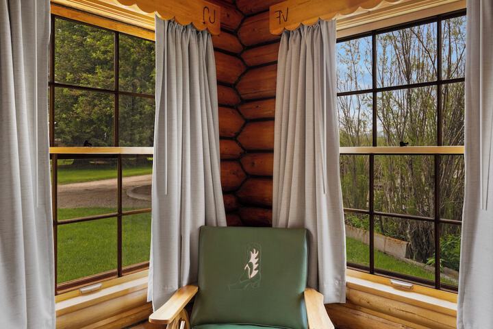 El Western Cabins & Lodges