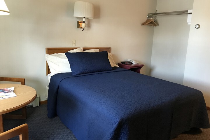 Room 17 of 44