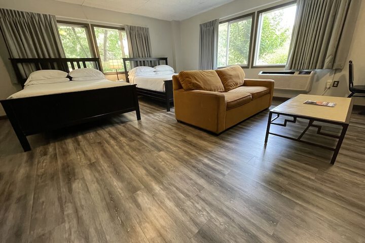 Room 13 of 25