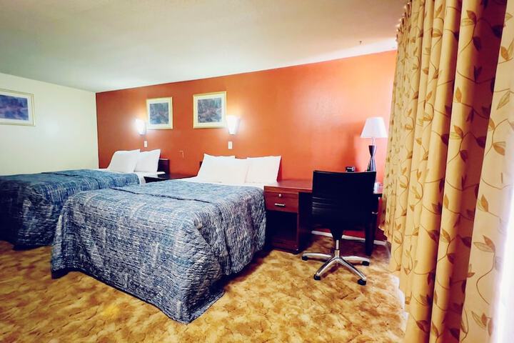 Room 6 of 19
