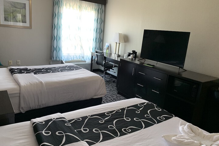 Room 17 of 46