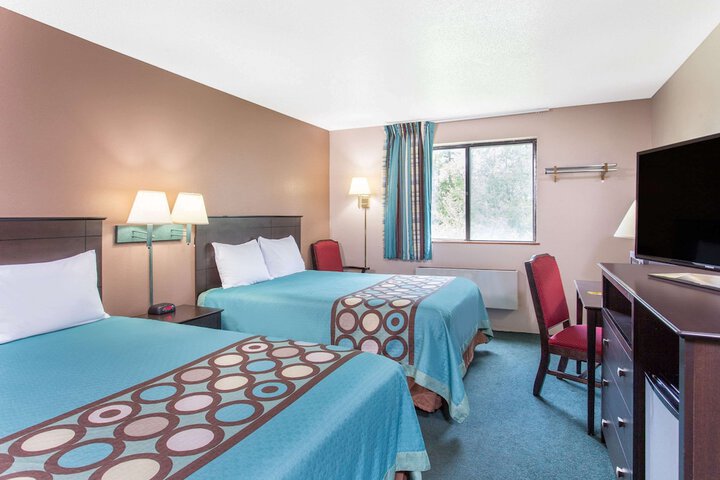Room 5 of 15