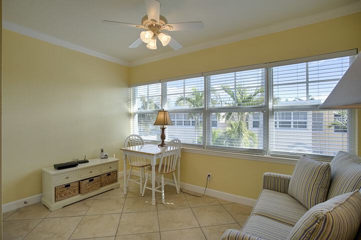 Barefoot Beach Resort