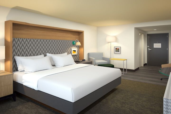 Room 8 of 17