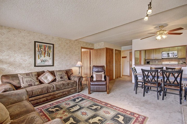 Room 16 of 26