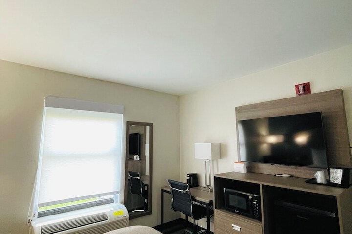 Room 25 of 45