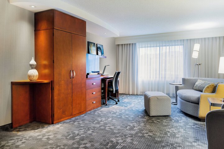 Courtyard Marriott Denton