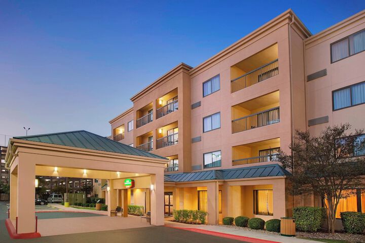 Hotel 2 of 27