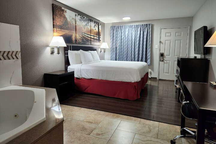 Room 28 of 37