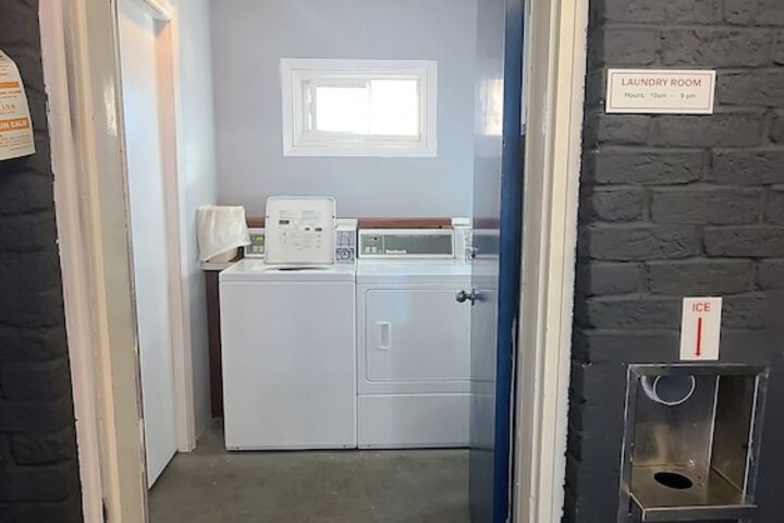 Room 5 of 43