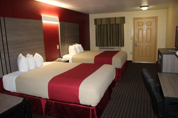 Room 16 of 39