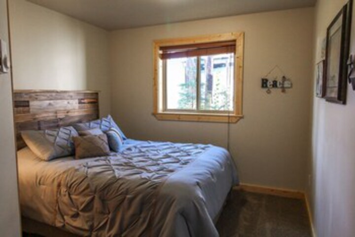 Hereford Cabin 693 - Five Bedroom Home