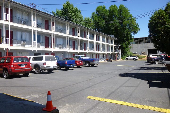 Cougar Land Motel