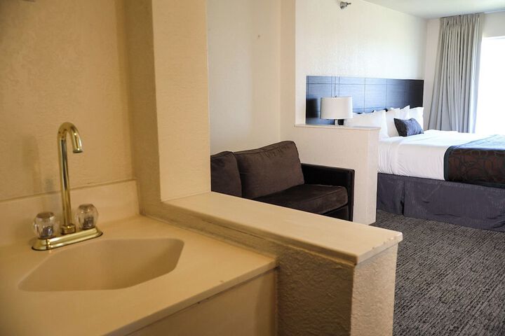 Room 43 of 53