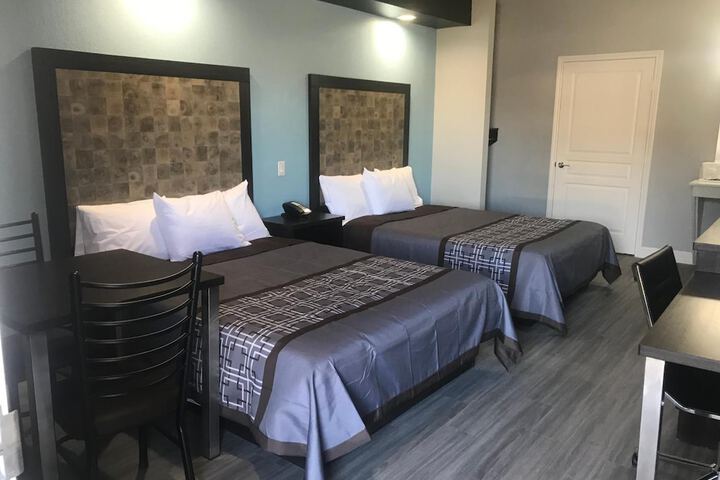 Room 9 of 29