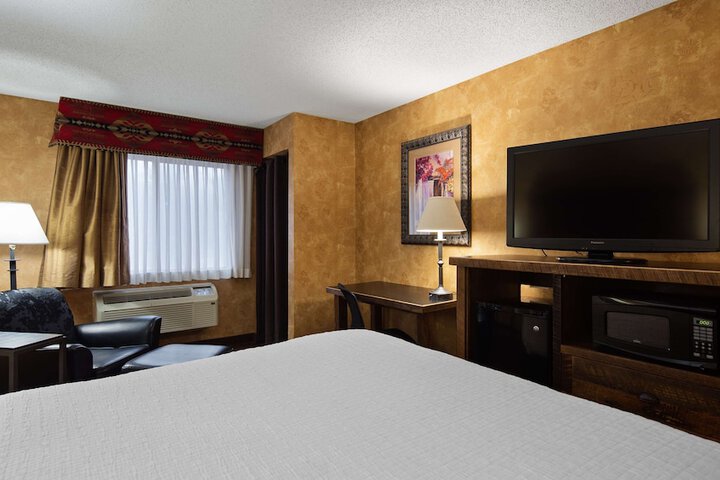 Room 18 of 43