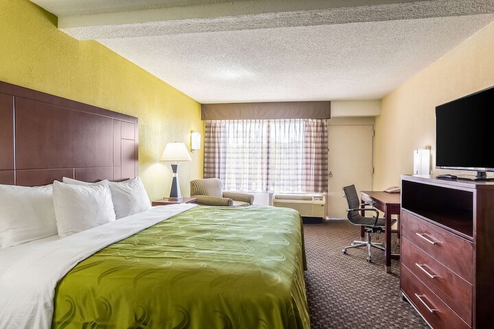 Room 11 of 26