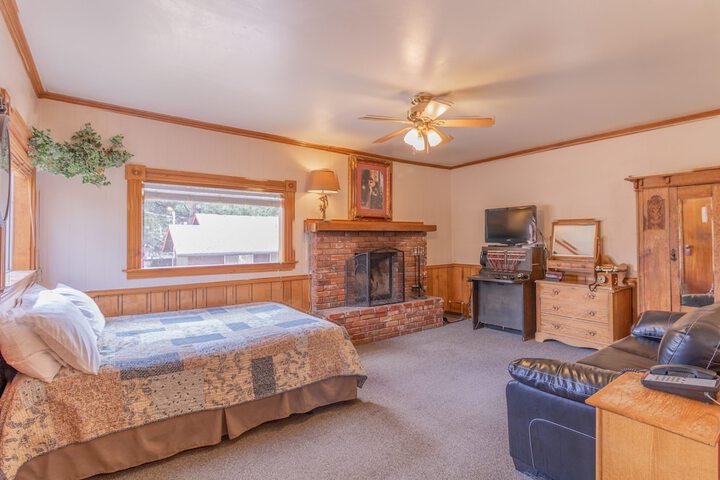 Room 46 of 175