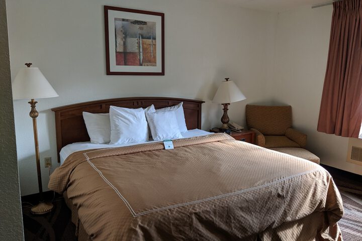 Room 10 of 36