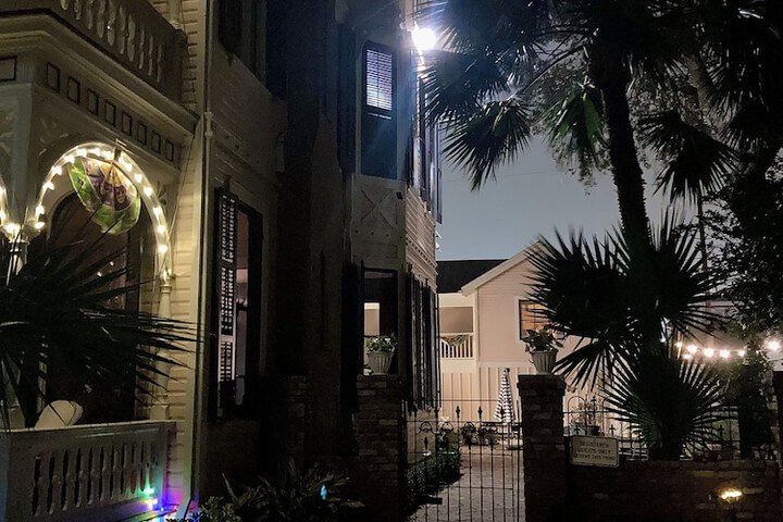 Coppersmith Inn B & B