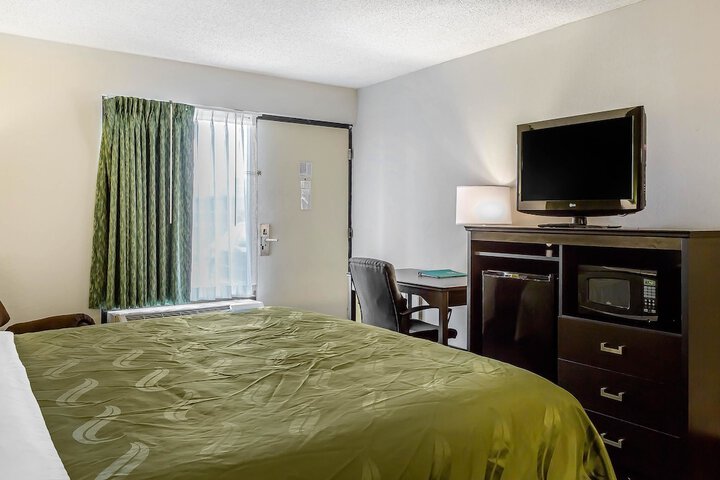 Room 21 of 37