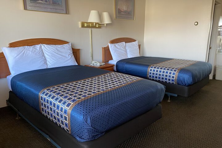 Room 15 of 28