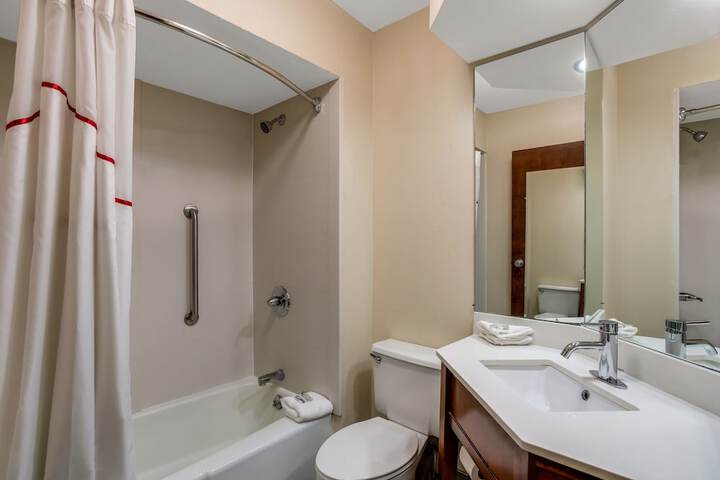 Room 20 of 39