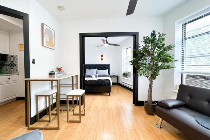 Boutique Studio Apartment on Grand Ave