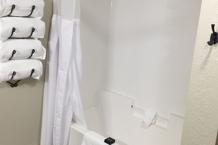 Room 43 of 70