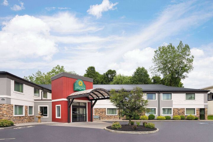 La Quinta Inn by Wyndham Buffalo Airport
