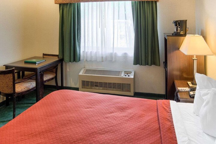 Room 19 of 29