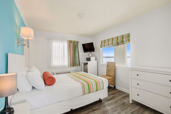 Room 43 of 65