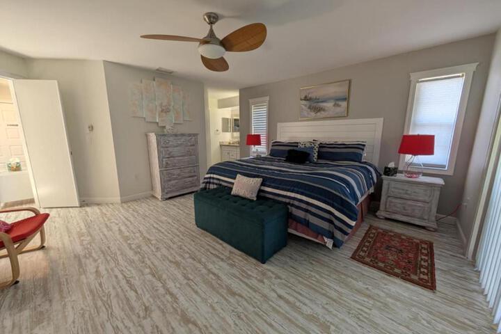 LUX VILLAs on beautiful Palmer Ranch