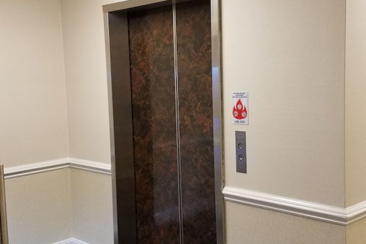 Ballroom/Hall 56 of 62
