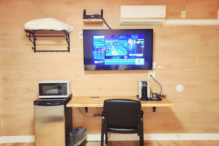 Room 53 of 95