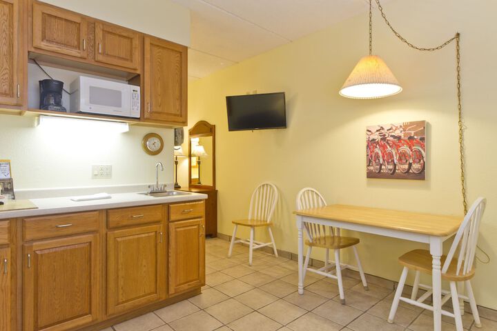 Room 14 of 28