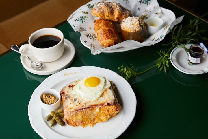 Breakfast/Coffee Service 60 of 76