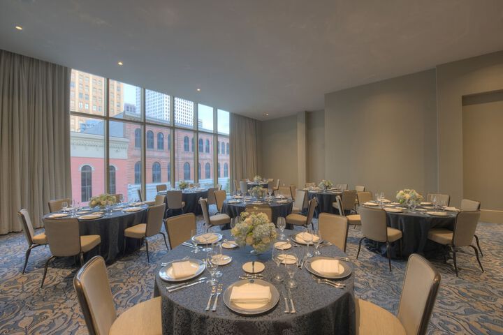Ballroom/Hall 119 of 132