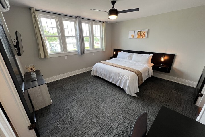 Room 9 of 25