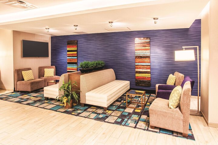 Hotel Interior 7 of 23