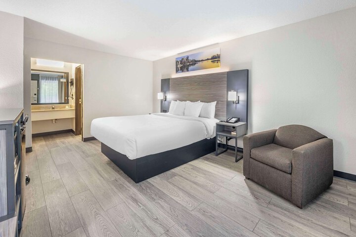 Room 34 of 50