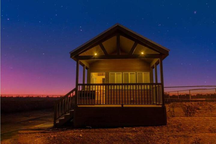 079 Tiny Home nr Grand Canyon South Rim Sleeps 8