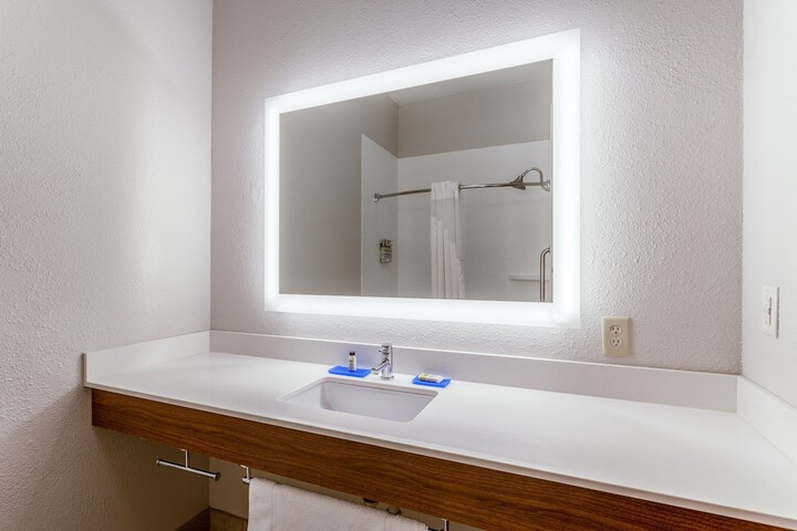 Holiday Inn Express & Suites OFallon / Shiloh by IHG