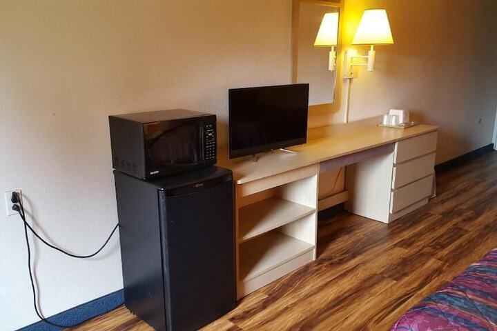 Room 13 of 22