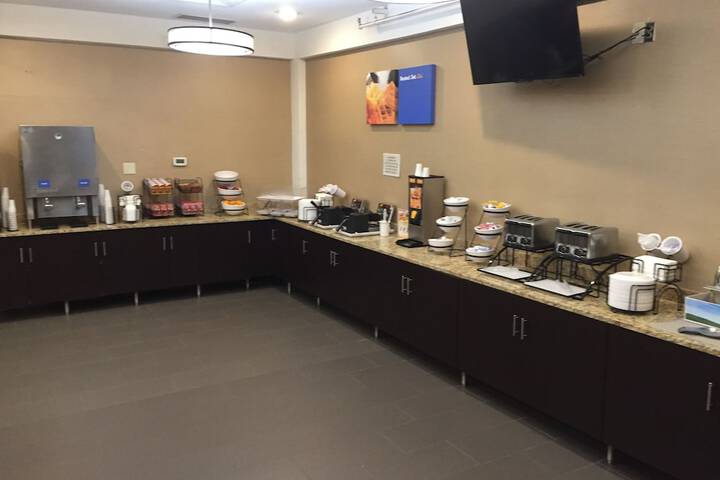 Breakfast/Coffee Service 58 of 67